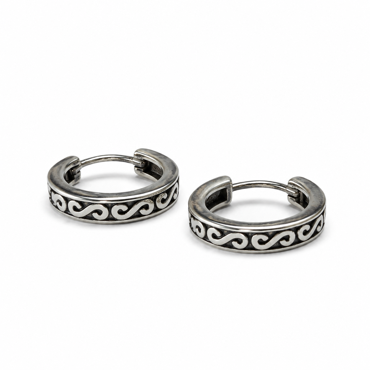 Aros argolla Egeo de acero quirúrgico con grabado de olas en negro para hombre MONAK