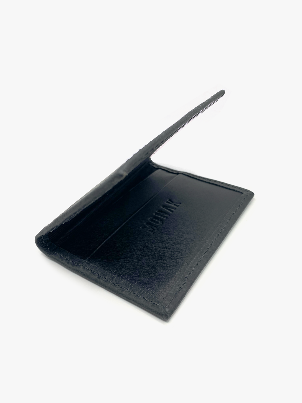 Interior de la billetera slim de cuero negro MONAK