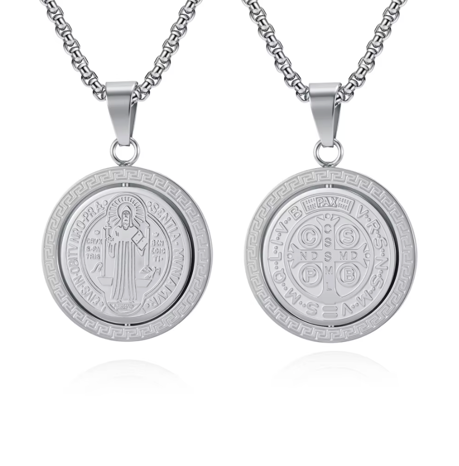 Collar con medalla de San Benito MONAK, vista completa