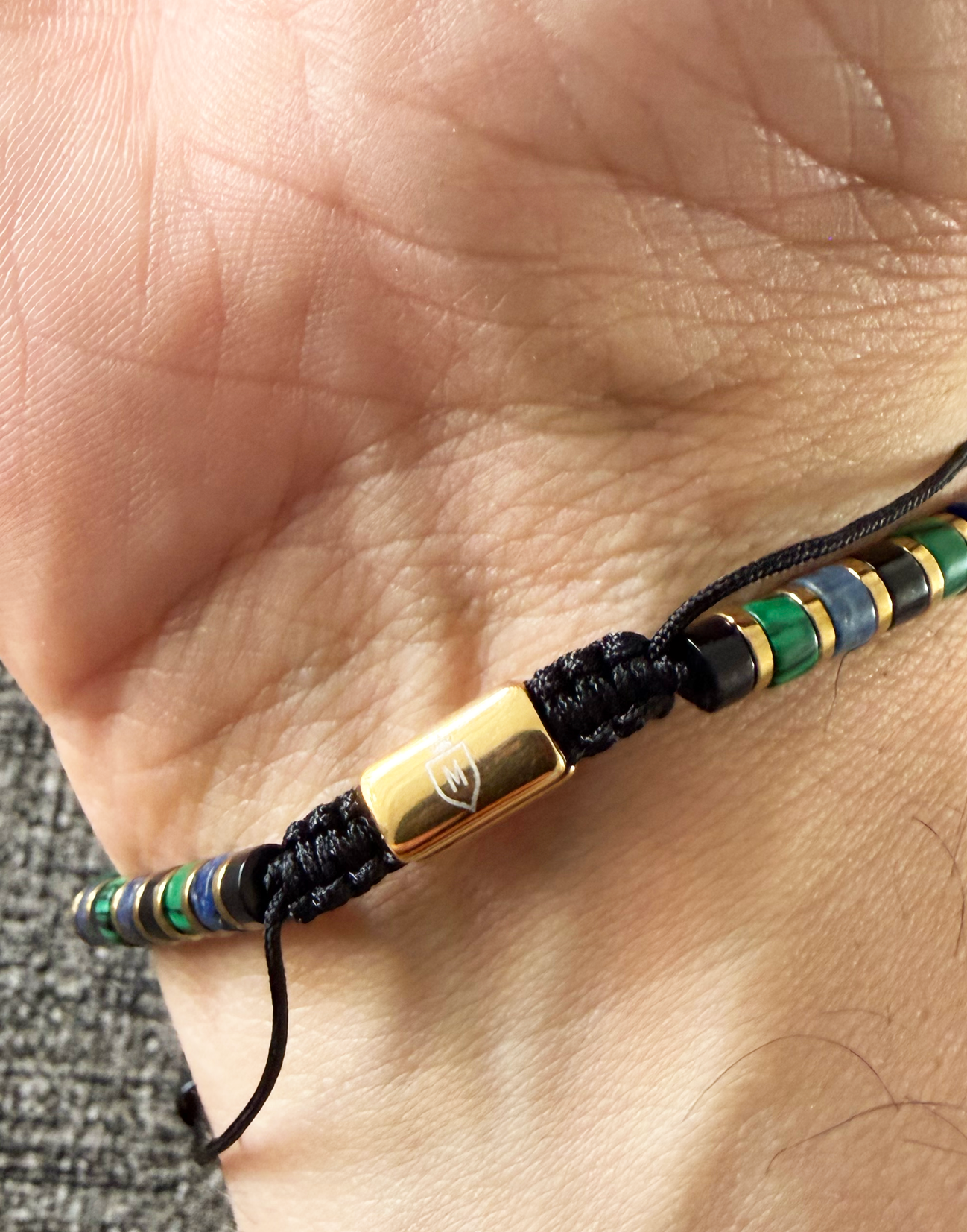 Pulsera Niza de piedras naturales MONAK, vista lateral