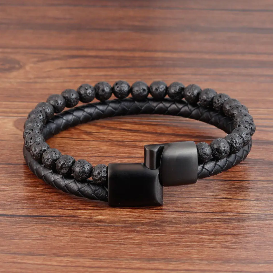 Turin | Pulsera de cuero trenzado y piedra volcánica para hombre